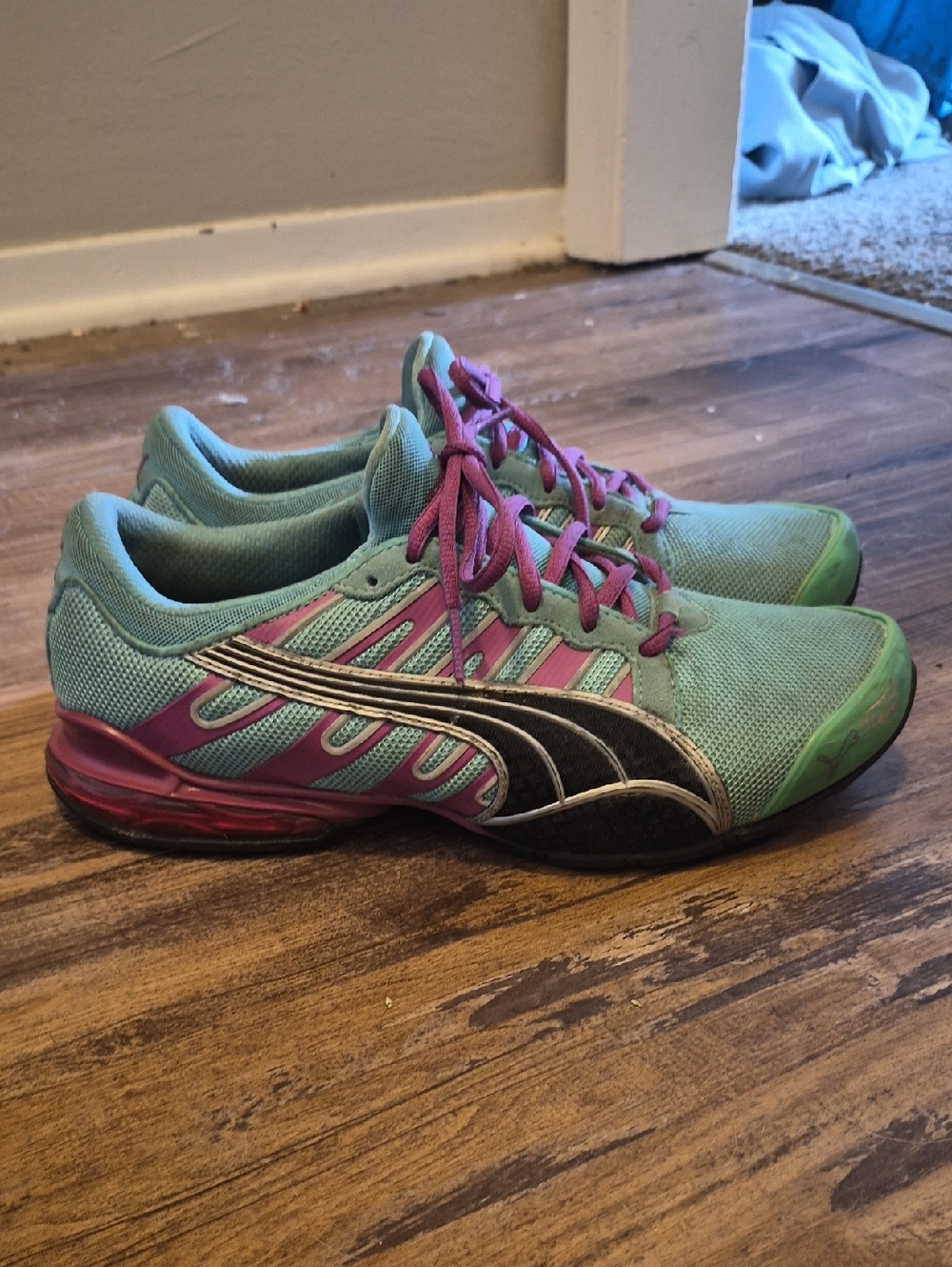 GUC Puma Voltaic Evo Fade Running Sneakers. Womens 8.5. RARE COLOR! - Picture 5 of 10